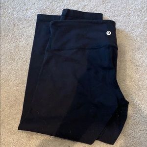 Lulu Lemon Cropped Wunder Under Leggings